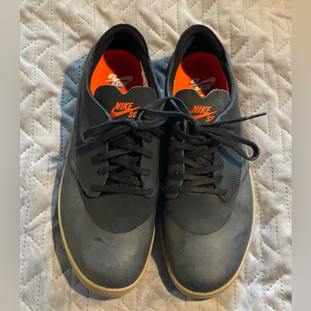 Nike SB shoes men’s size 9.5 black‎ pre-owned condition